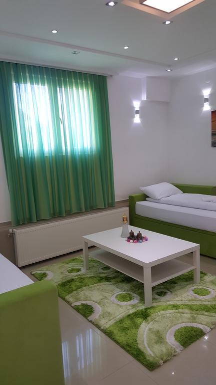 نوفي بازار Lepi Apartments المظهر الخارجي الصورة